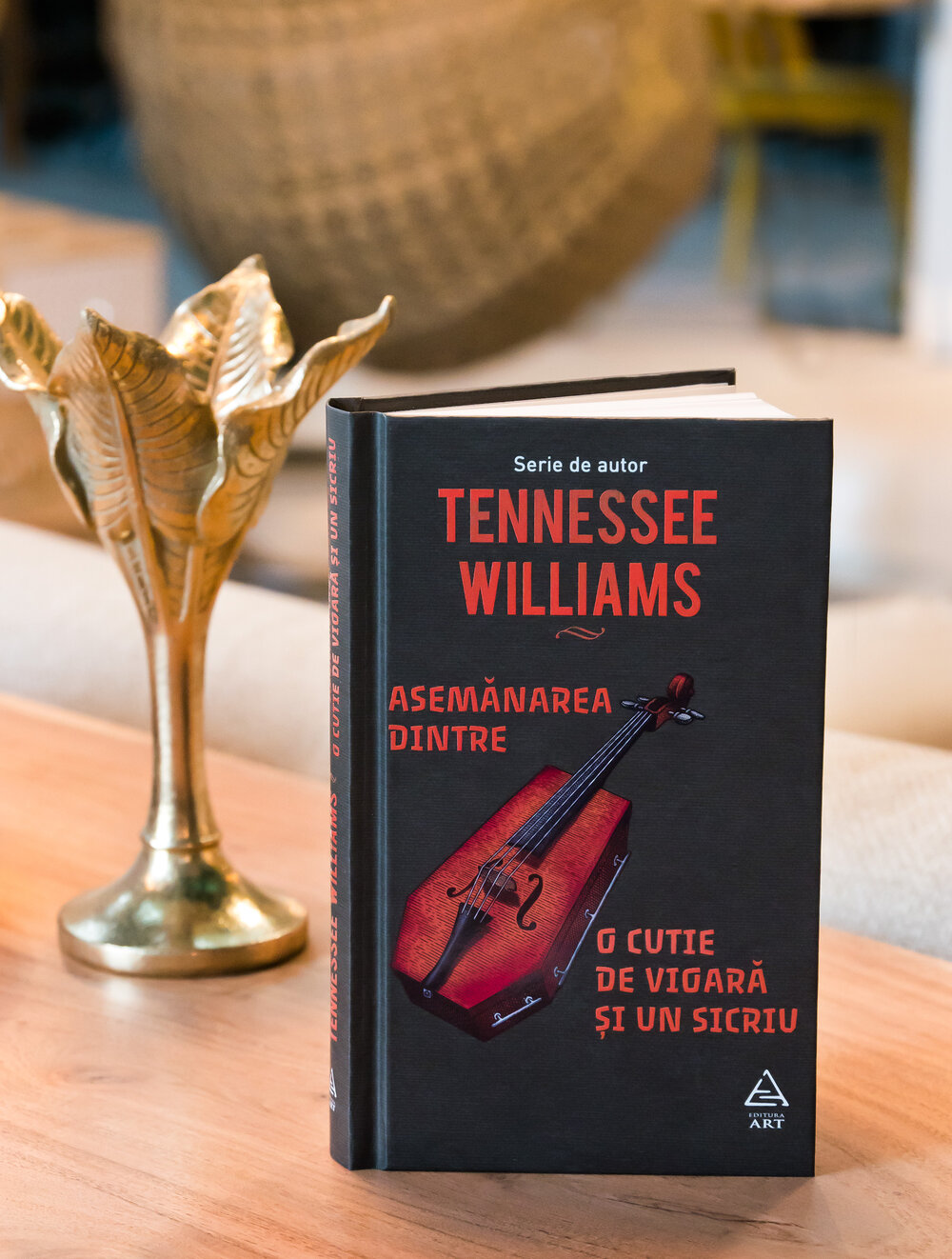 Asemănarea dintre o cutie de vioară și un sicriu, Tennessee Williams, Editura ART